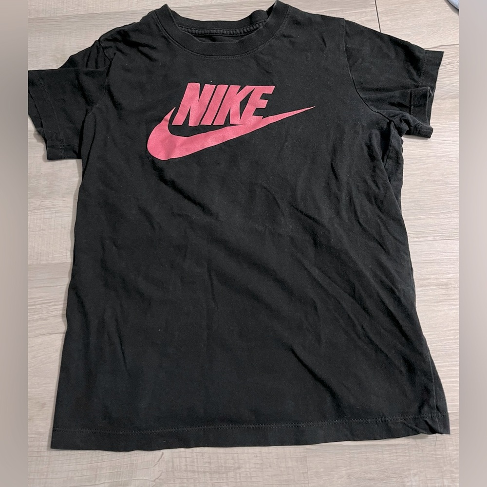 Black Nike tee